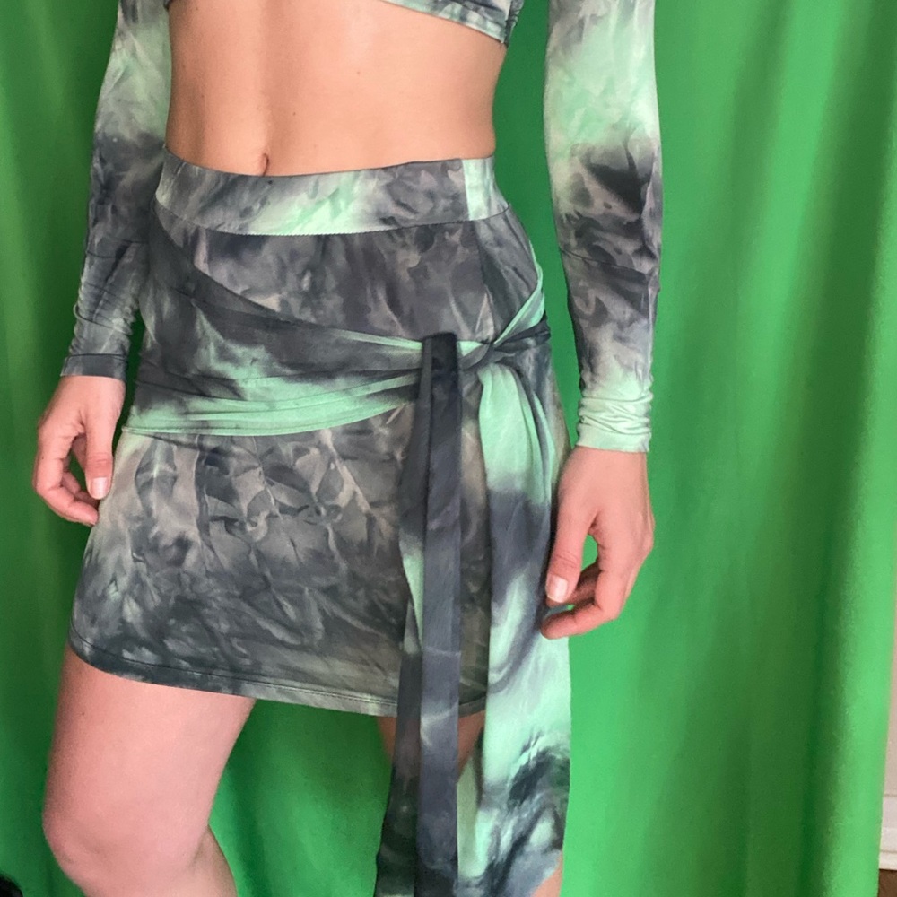 Crop top and skirt. Unique color and sewing - Picture 7 of 7